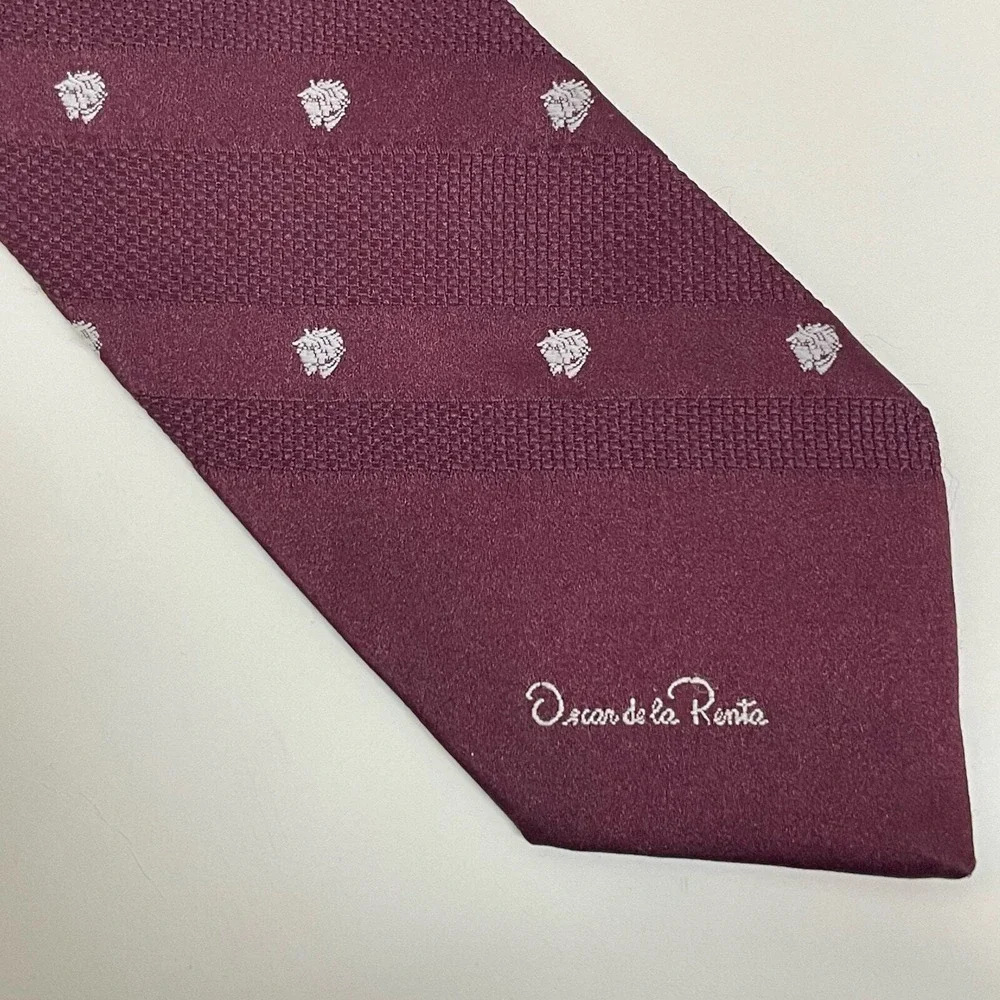 Oscar de la Renta Couture Necktie Maroon White Horse Head‎ Signature Logo Print